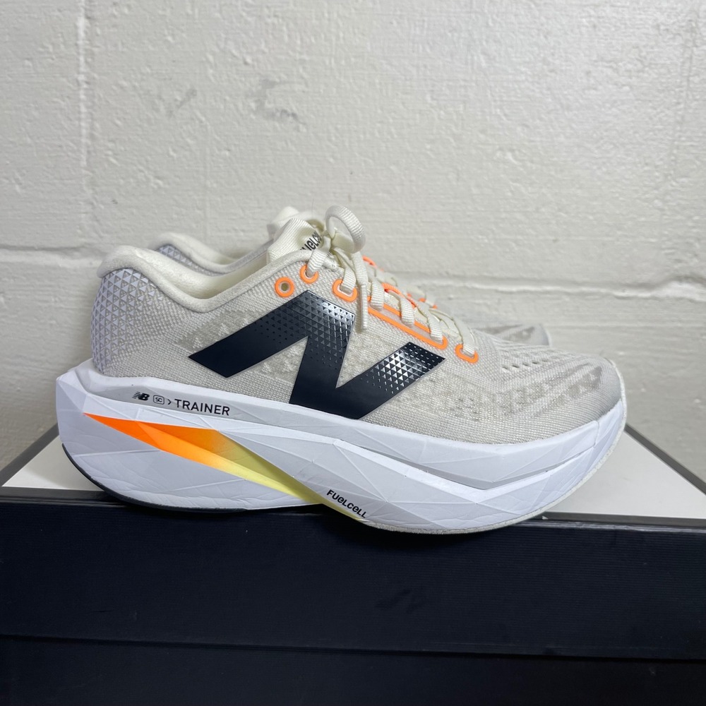 New Balance Fuel Cell SuperComp Trainer V3 Angora Hot Mango Sneaker Womens 8.5B